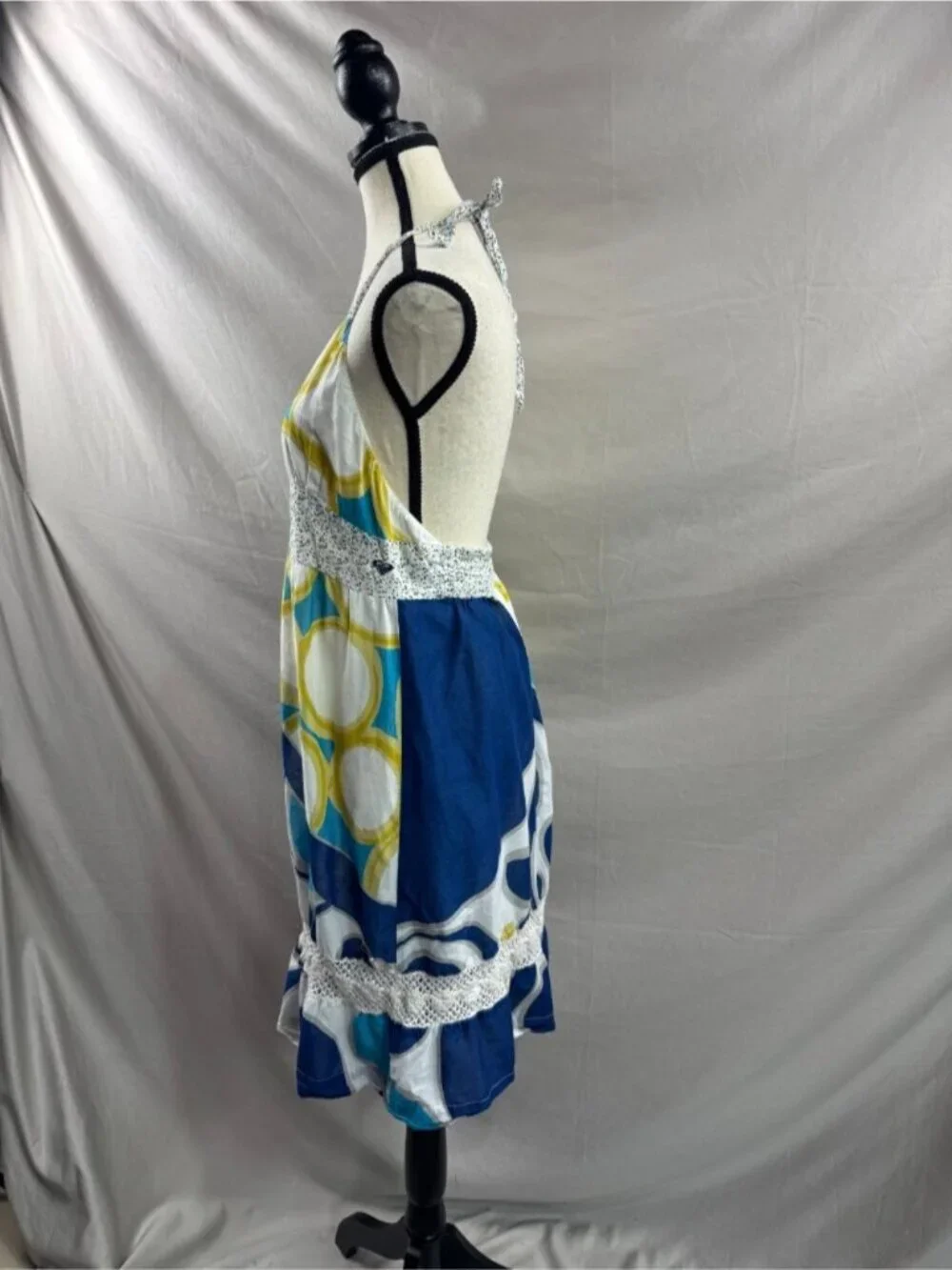 ROXY Geometric Abstract Halter Dress Crochet Lace Trim Ruffle Blue Yellow - Picture 5 of 8